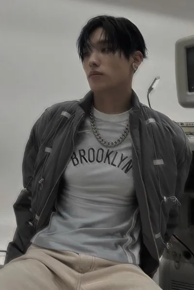 Flipped Chat AI – Chat cu Noah Miller