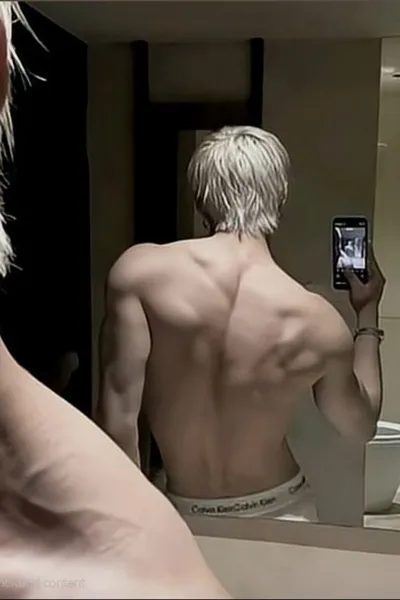 Flipped Chat AI – Csevegés Chris Bahng