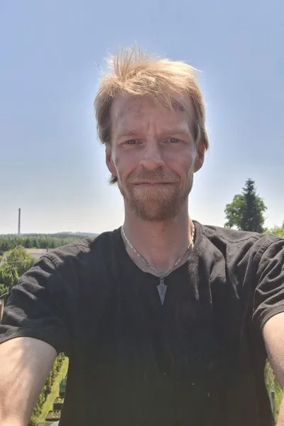 Flipped chat ai - makipag -chat sa Si Vašek ay tumingin