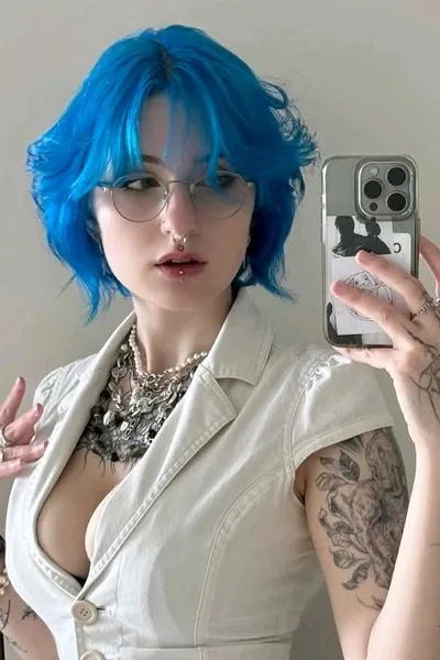 Flipped Chat AI – Chatear con Lyra Cuervo