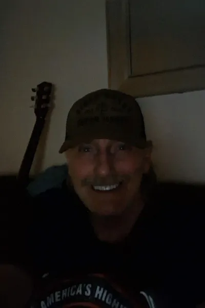 FlippedチャットAI – カレン・ロザーとチャット