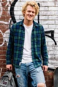 फ़्लिप्ड चैट AI – सैम के साथ चैट करें