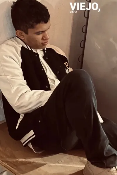 Flipped Chat AI – Chatear con Lenin Omar