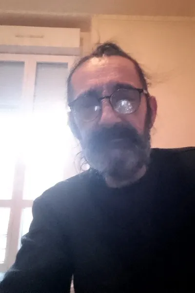 Flipped Chat AI – แชทกับ บ็อบ19