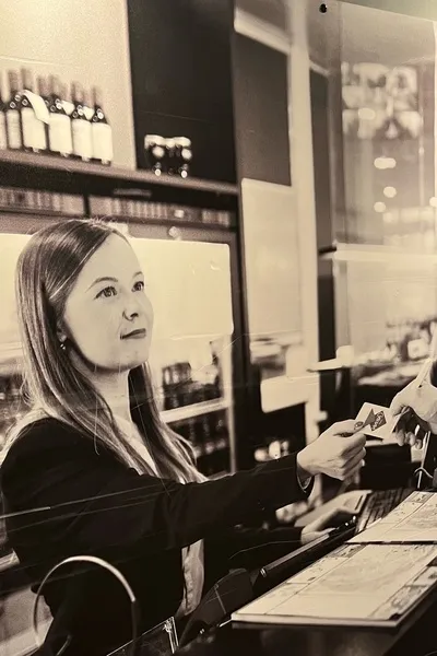 FlippedチャットAI – ハーゲンとチャット