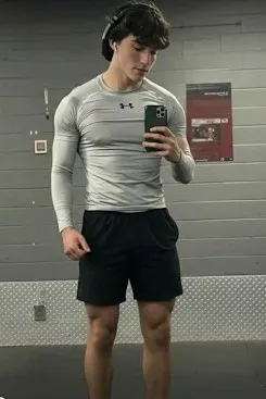 Flipped chat ai - makipag -chat sa Lucas Blanco