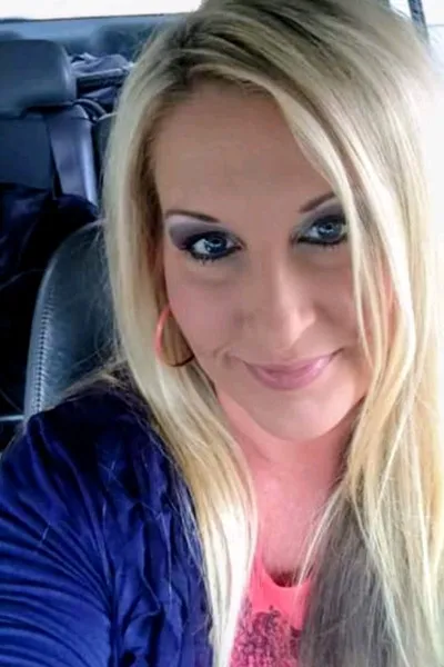 الذكاء الاصطناعي للدردشة المعكوسة – الدردشة مع مارينا كالدويل