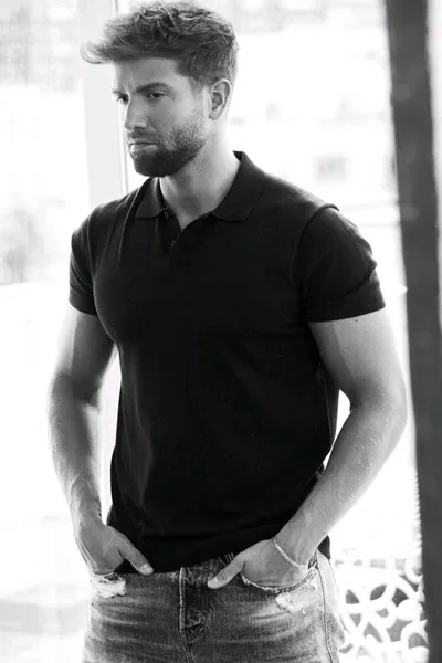 Odwrócony czat AI – rozmawiaj z Pablo Alborán