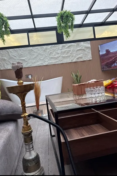 Flipped Chat AI – razgovarajte s Dhoom