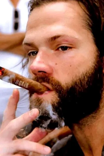 Flipped Chat AI – Chat cu Jared Padalecki Todd