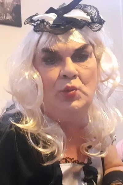 الذكاء الاصطناعي للدردشة المعكوسة – الدردشة مع هور سوسي.