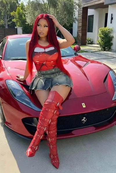 Flipped Chat AI – แชทกับ นิกกี มินาจ