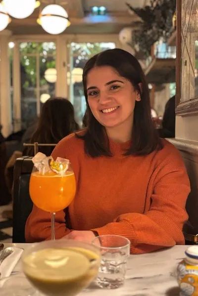 Flipped Chat AI – Чат с Виктория