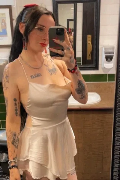 Flipped Chat AI – kalbėkite su Shannon Ann