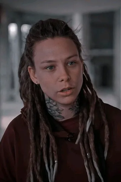 Flipped Chat AI – Чат с Кристина Штрэфонд