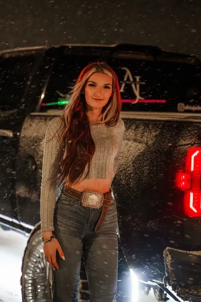 Çevrilmiş Sohbet Yapay Zekası – Alissajadeile sohbet edin