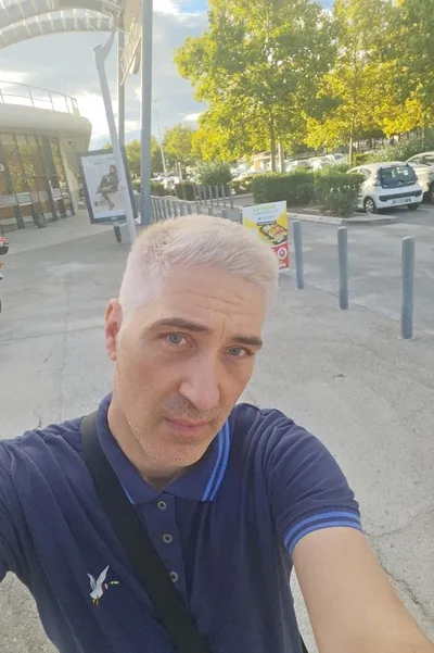 Flipped Chat AI – Chatta med Laurent