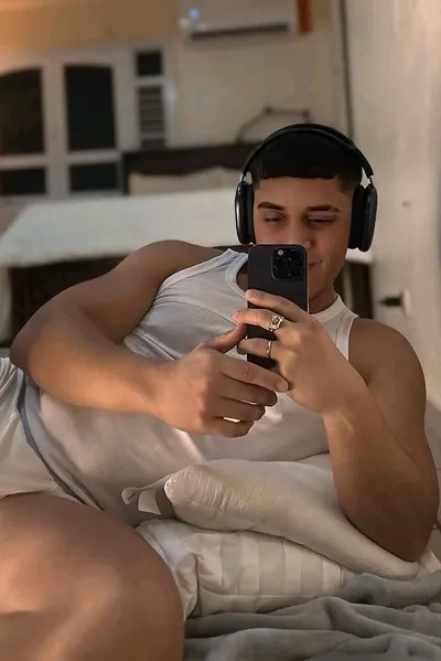 Flipped chat ai - makipag -chat sa Clen Marx