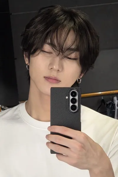 Flipped Chat AI – Csevegés yang jungwon