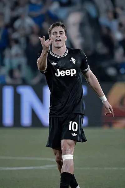 Flipped Chat AI – Sembang dengan kenan yildiz