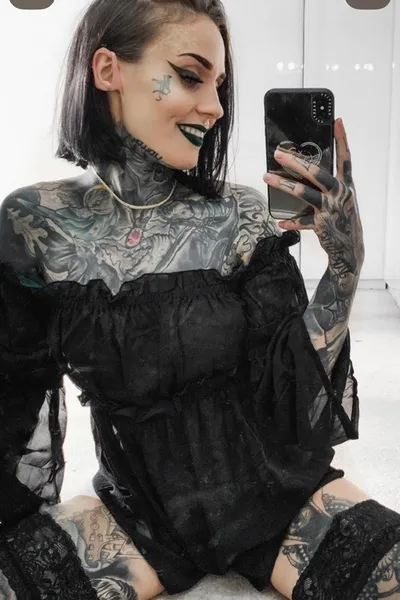 Odwrócony czat AI – rozmawiaj z Matka Yandere sult