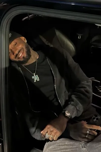 Flipped Chat AI – Chatta con Darius Kellan