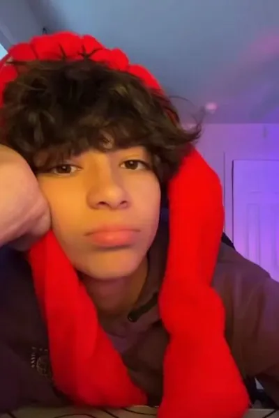 الذكاء الاصطناعي للدردشة المعكوسة – الدردشة مع تايلر