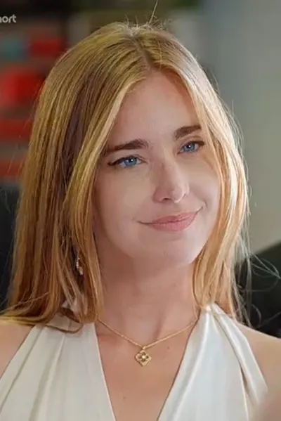 Flipped Chat AI – kalbėkite su Maya