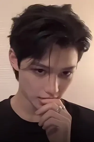 Flipped chat ai - makipag -chat sa Lee Felix