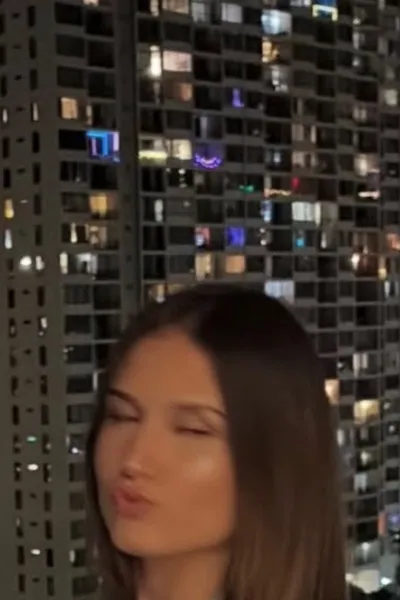 Αναστροφή συνομιλίας AI – Συζήτηση με Η Χάνα είναι σκύλα