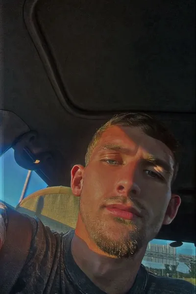 Çevrilmiş Sohbet Yapay Zekası – Sierraile sohbet edin