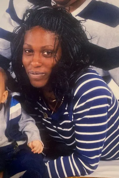 Çevrilmiş Sohbet Yapay Zekası – Danyelleile sohbet edin