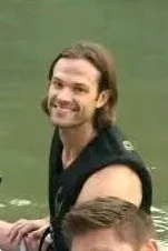 Flipped Chat AI – Чат с Джаред Падалеки Тодд