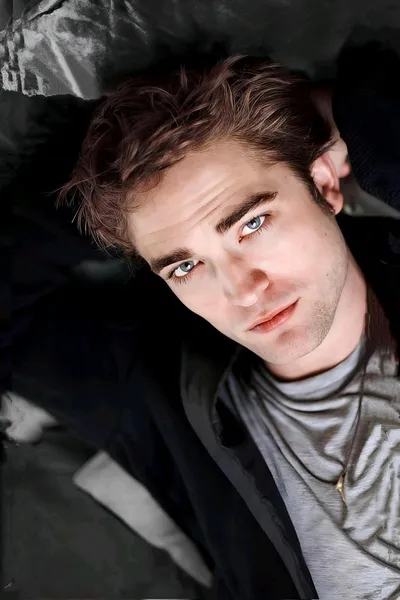 Flipped Chat AI – แชทกับ เอ็ดเวิร์ด คัลเลน BL