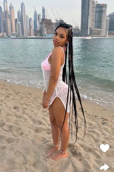 Αναστροφή συνομιλίας AI – Συζήτηση με Νάιλα