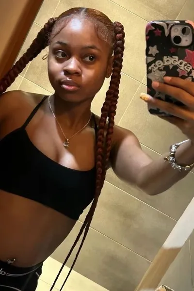 Flipped Chat AI – 與 Xo💋 聊天