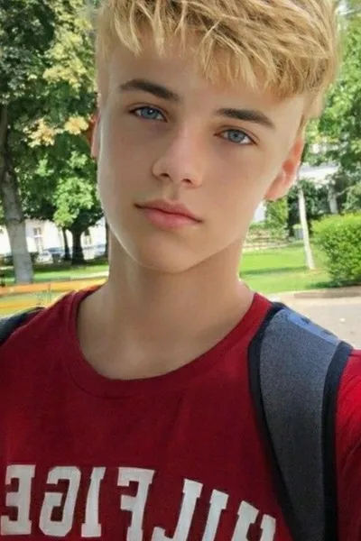 फ़्लिप्ड चैट AI – जेसी के साथ चैट करें