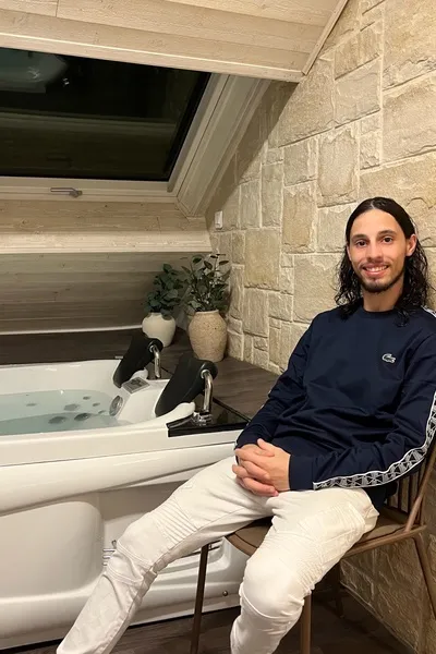 Flipped Chat AI – Chat Simba