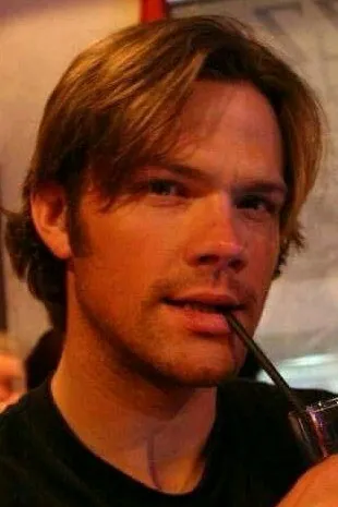 AI trò chuyện đảo ngược – Trò chuyện với Jared Padalecki Todd