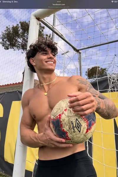 Flipped Chat AI – 與 馬蒂亞 聊天