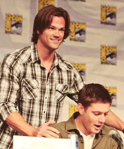 Çevrilmiş Sohbet Yapay Zekası – Jared Padalecki Toddile sohbet edin