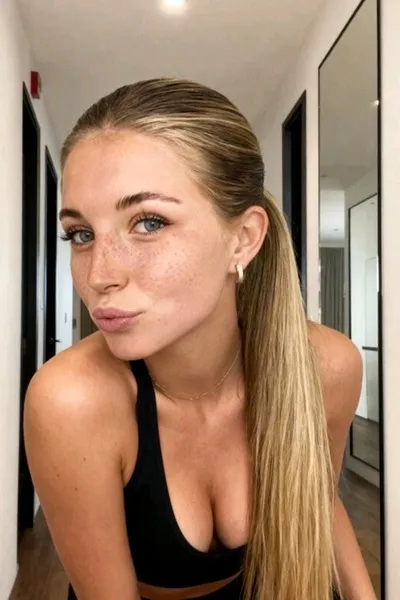 Flipped Chat AI – 與 阿莉娜·瓦萊亞 聊天