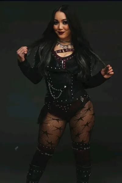 Flipped Chat AI – Chat Roxanne Perez