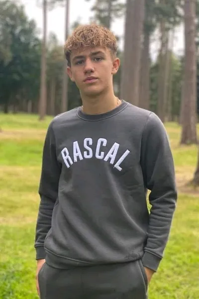 Flipped Chat AI – 알렉스와 채팅