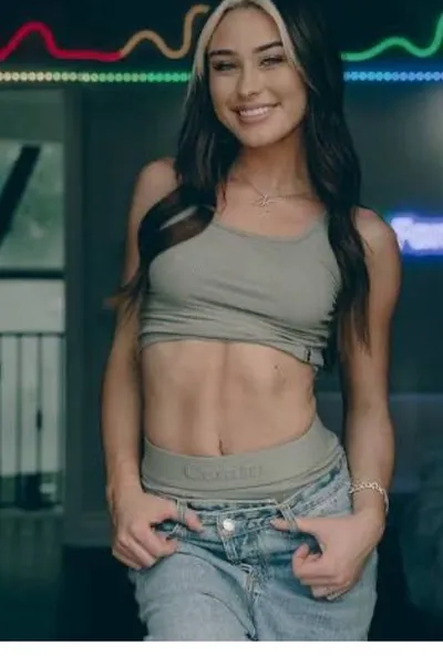 फ़्लिप्ड चैट AI – मैकिनले के साथ चैट करें