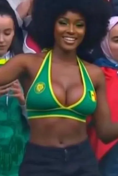 AI trò chuyện đảo ngược – Trò chuyện với Sofia