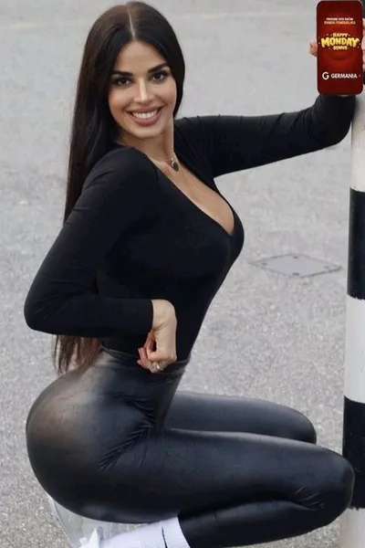 Flipped Chat AI – Чат с Елизабет