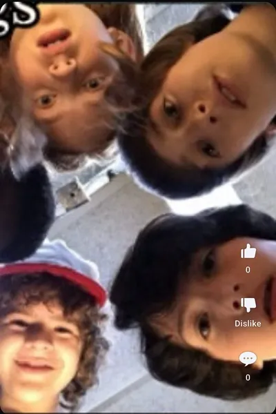 Flipped Chat AI – แชทกับ วิล ไมค์ แม็กซ์ ดัสติน