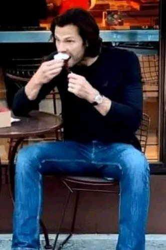 Çevrilmiş Sohbet Yapay Zekası – Jared Padalecki Toddile sohbet edin