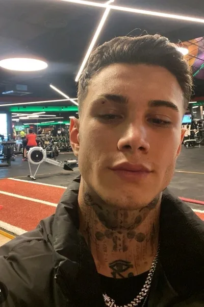 Flipped Chat AI – Sembang dengan Rylan Corde